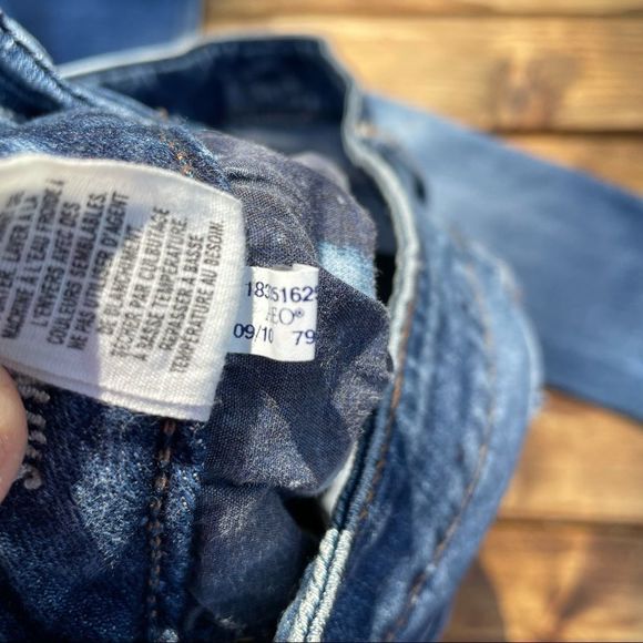 American Eagle Outfitters Women’s 0 Reg Stretch Distressed Ripped Skinny Jeans - Picture 9 of 10